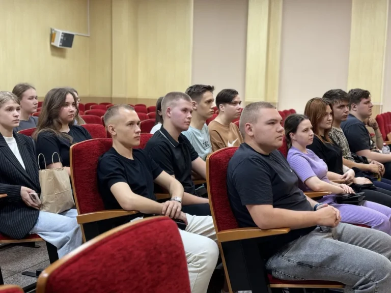В Северо-Кавказском ЦСМ пройдут практику 17 студентов